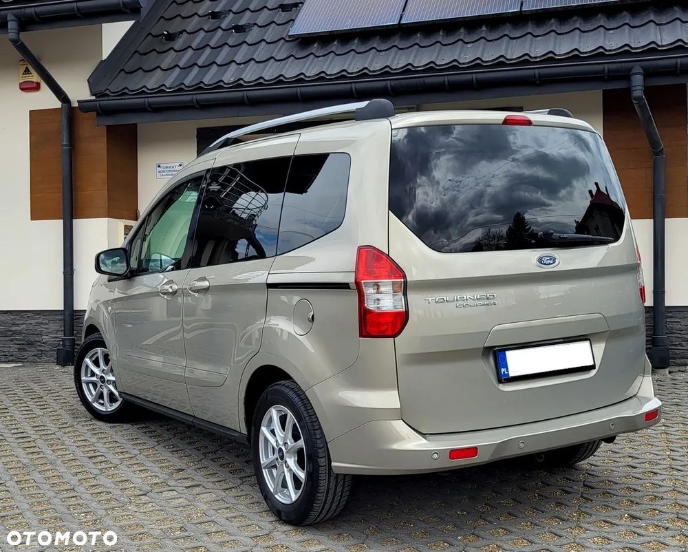 Ford Tourneo Courier 1.0 EcoBoost S&S Titanium - 6