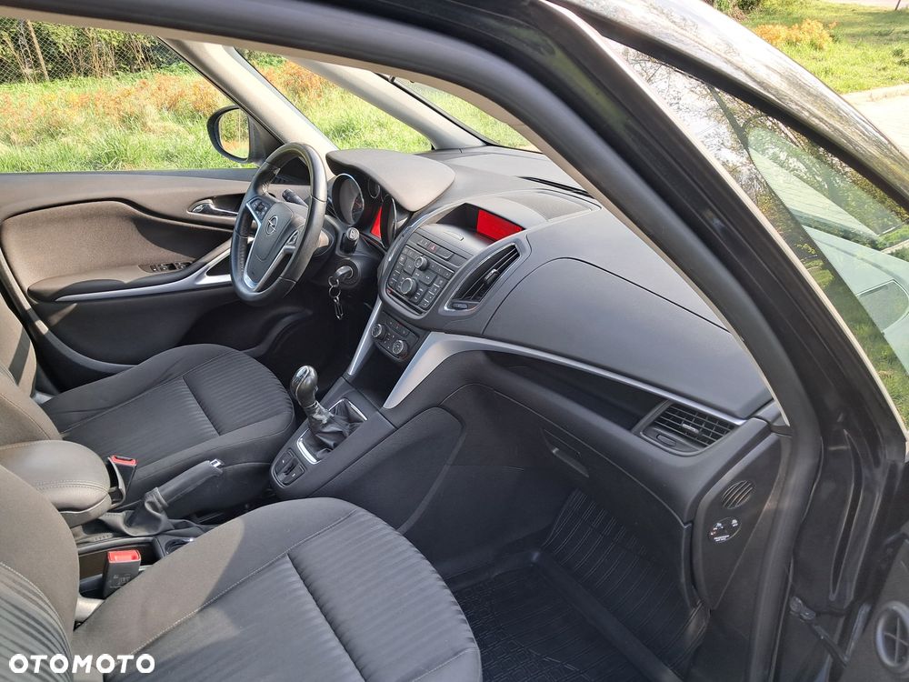 Opel Zafira - 28