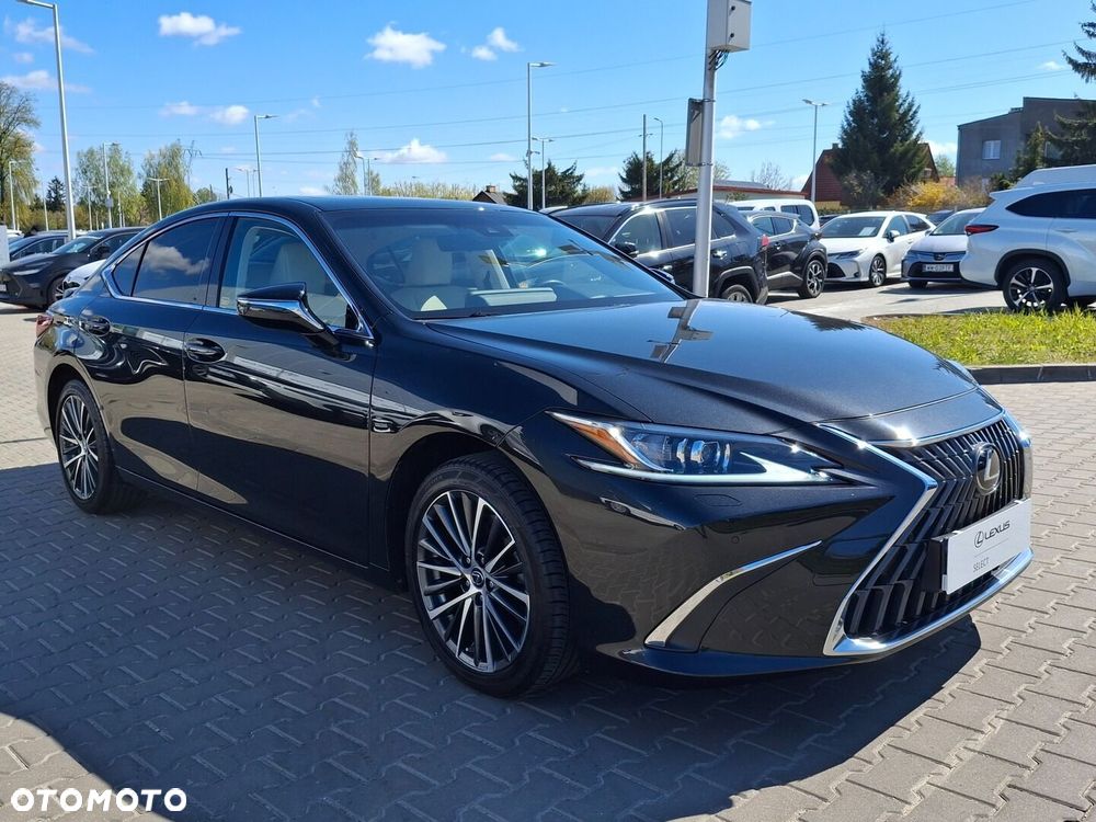 Lexus ES - 11