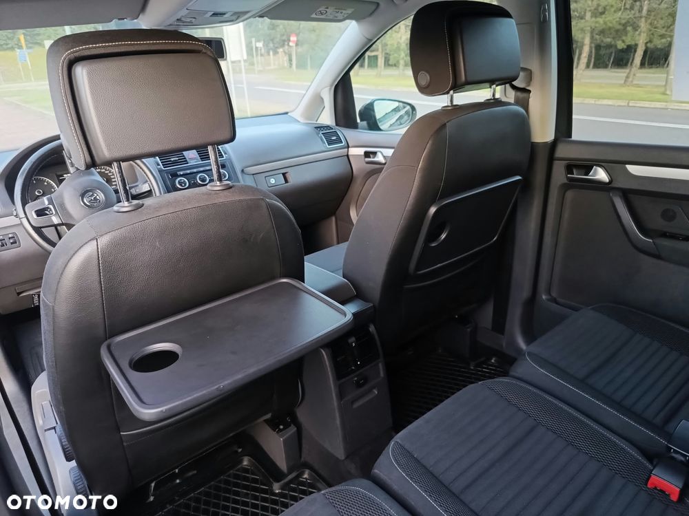 Volkswagen Touran 2.0 TDI DPF Highline - 8