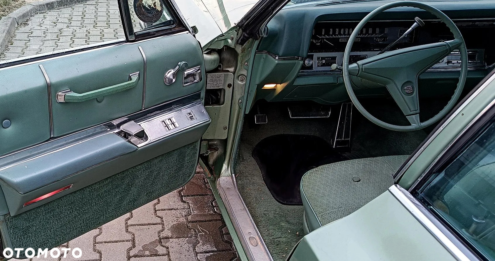 Cadillac Deville - 21