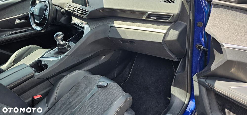 Peugeot 3008 1.5 BlueHDi GT S&S - 11