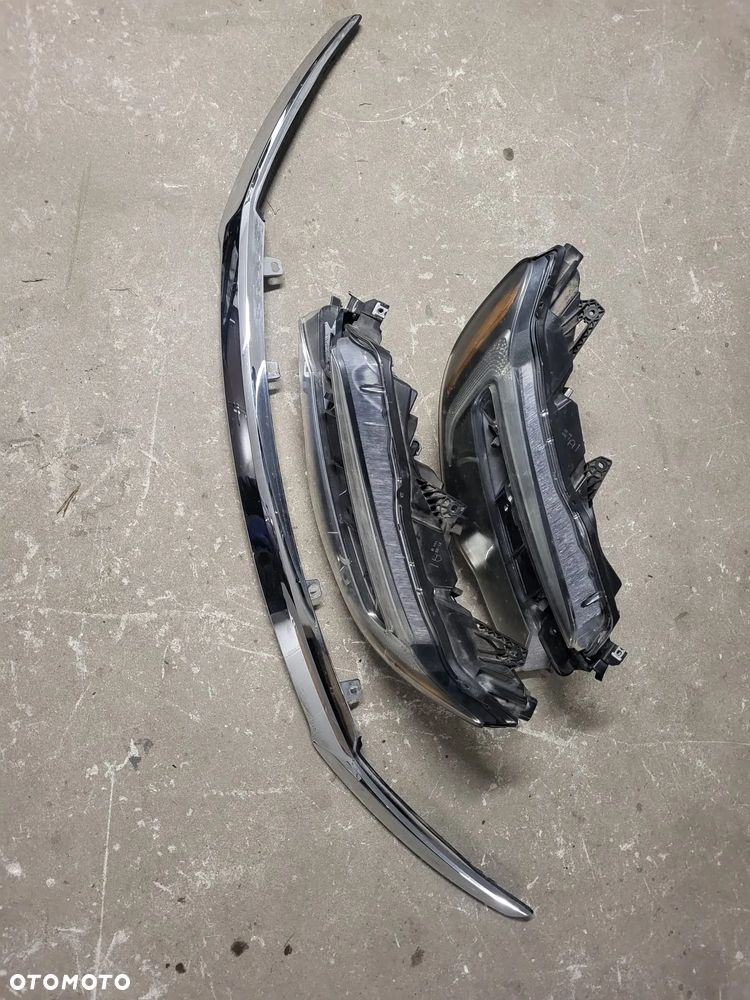 Honda pilot 2017rok lampy przod lewa prawa