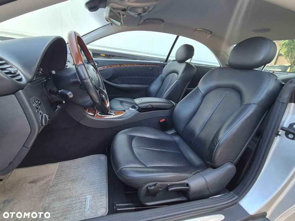 Mercedes-Benz CLK 240 Avantgarde - 25