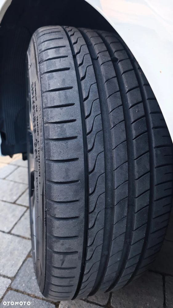 Hyundai Veloster 1.6 Premium - 15