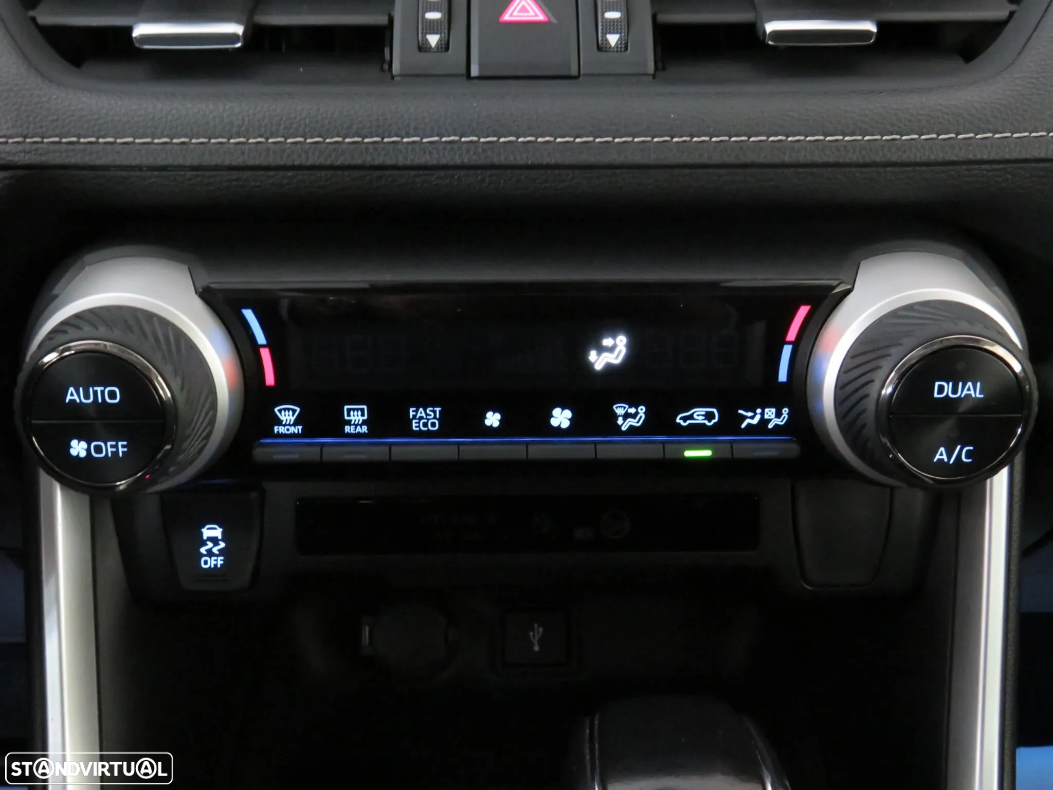 Toyota RAV4 2.5 HDF Comfort - 47