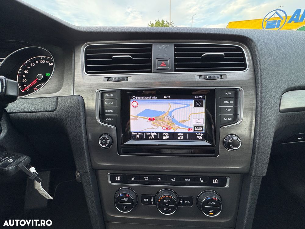 Volkswagen Golf 2.0 BlueTDI DSG Comfortline - 11