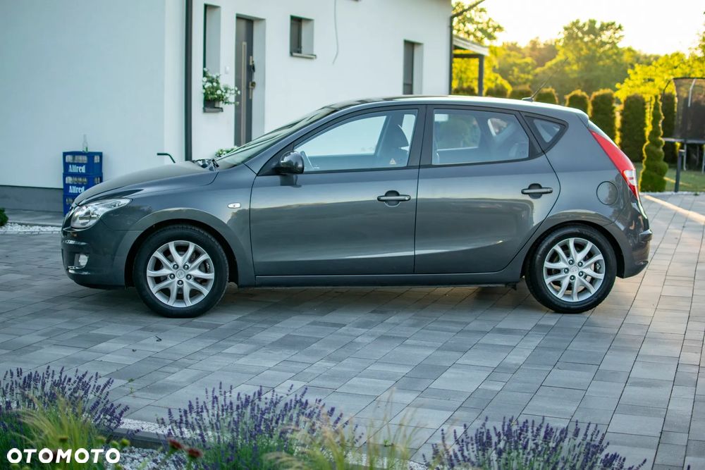 Hyundai i30 - 23