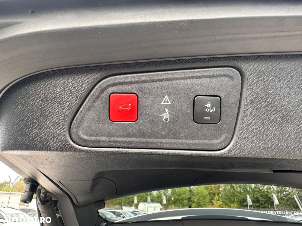 Peugeot 3008 1.2 PureTech 130 EAT8 Allure Pack - 19