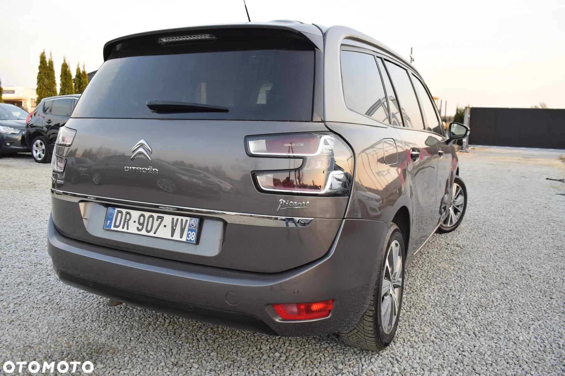 Citroën C4 Grand Picasso BlueHDi 150 EAT6 Exclusive - 3