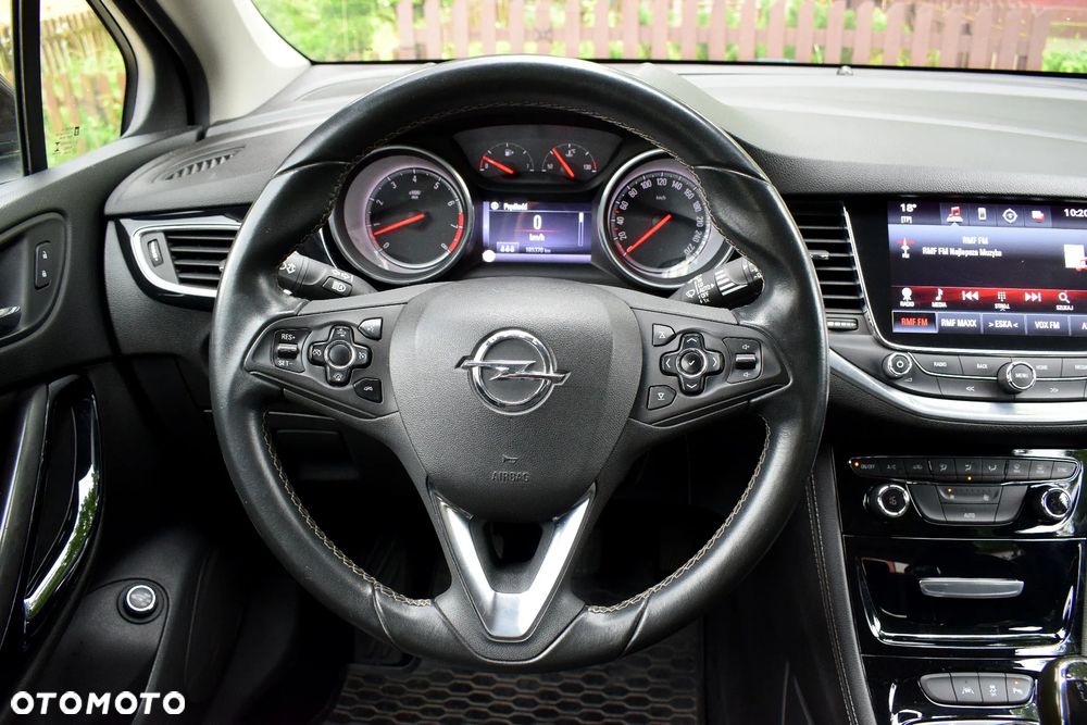 Opel Astra 1.4 T Elite - 17