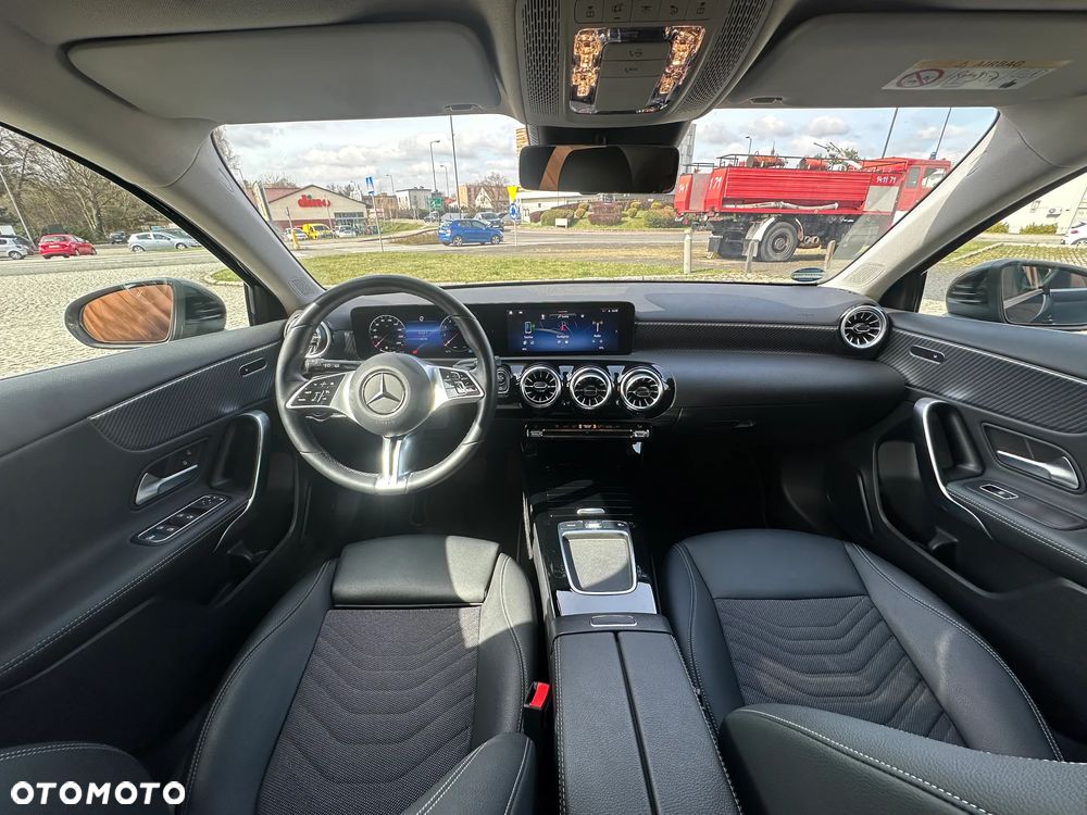 Mercedes-Benz Klasa A 180 7G-DCT Advanced Progressive - 15
