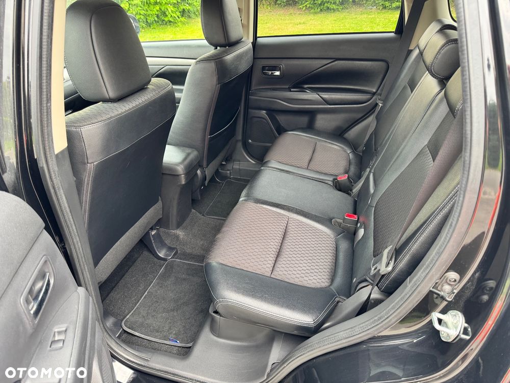 Mitsubishi Outlander 2.2 DI-D 4WD Intense - 10