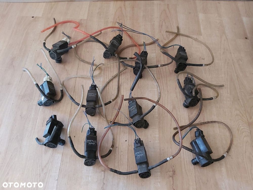 TOYOTA CELICA V VI VII pompka spryskiwaczy - 1