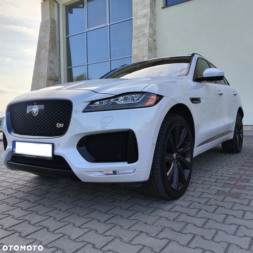 Jaguar F-Pace S AWD - 13