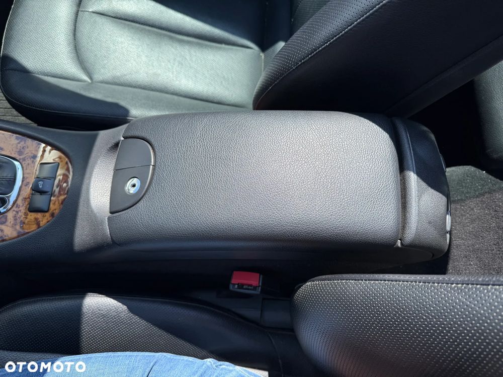 Mercedes-Benz CLK 320 CDI 7G-TRONIC Elegance - 21
