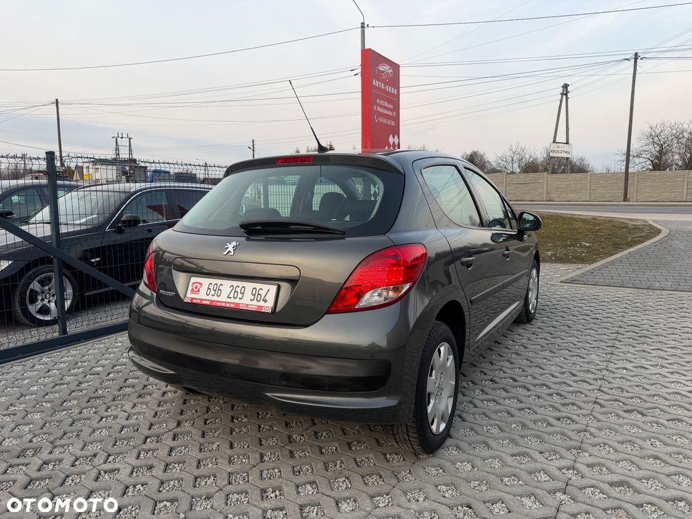 Peugeot 207 1.4 - 13