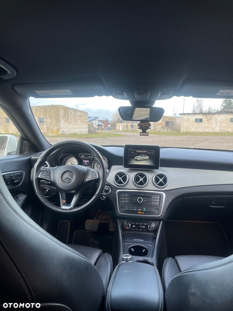 Mercedes-Benz CLA 250 7G-DCT - 6