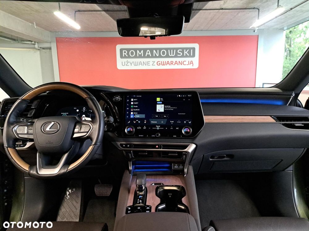 Lexus RX 450h+ Omotenashi - 13