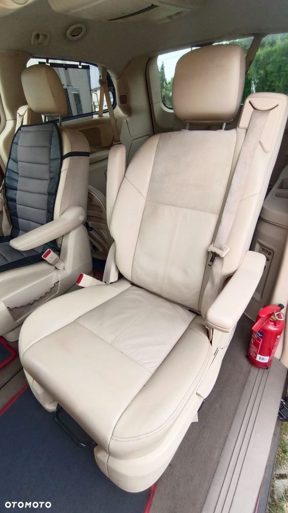 Chrysler Town & Country 4.0 Limited - 6