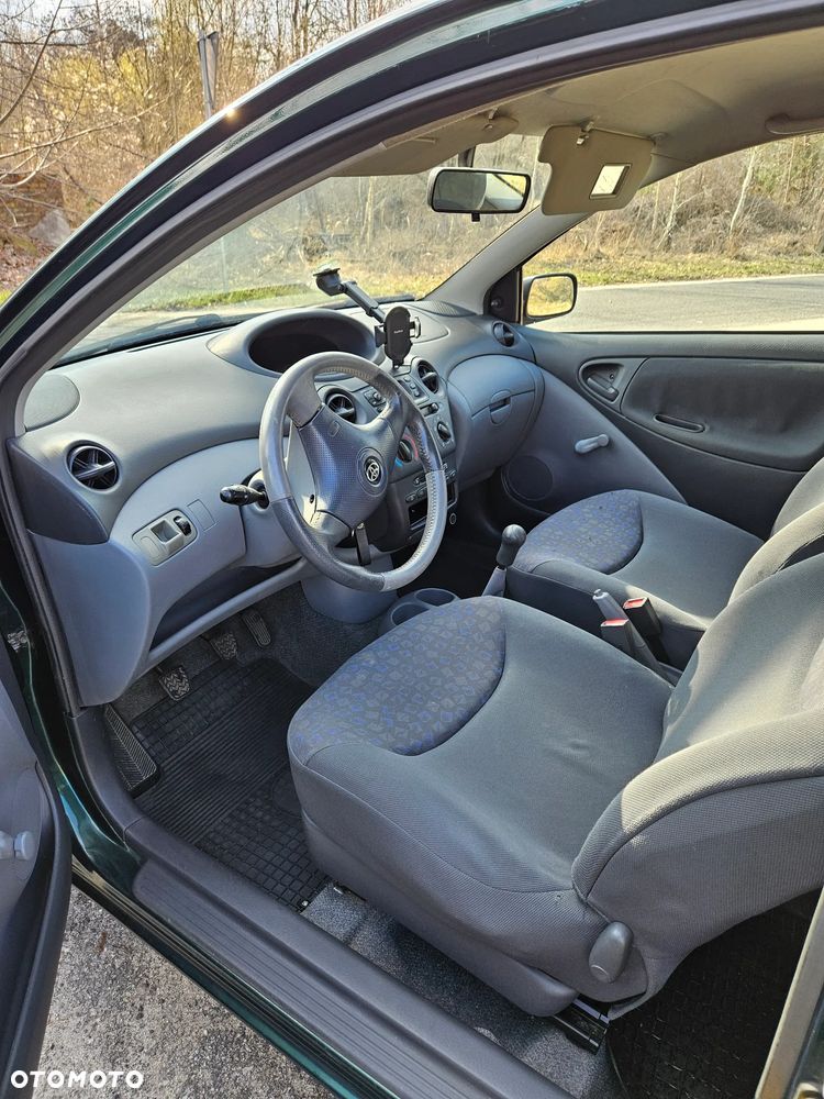 Toyota Yaris 1.0 Base - 7