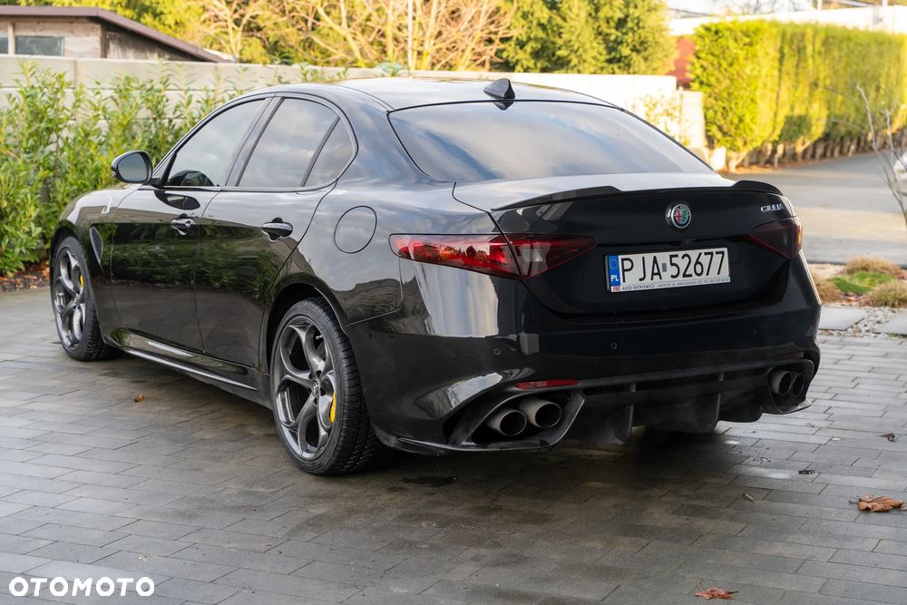 Alfa Romeo Giulia 2.9 V6 Bi-Turbo AT8 Quadrifoglio - 7