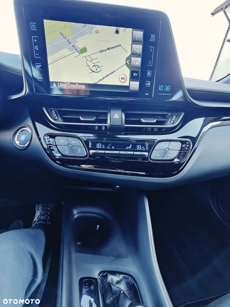Toyota C-HR Business-Edition - 23