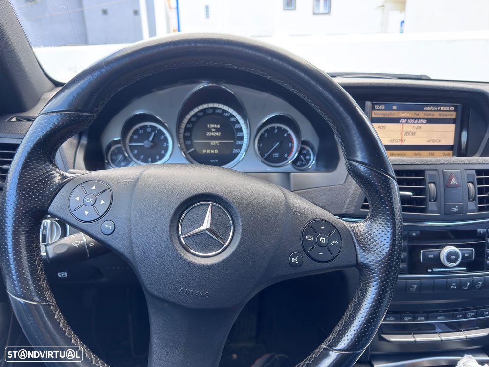 Mercedes-Benz E 220 CDI DPF BlueEFFICIENCY Auto Elegance - 3