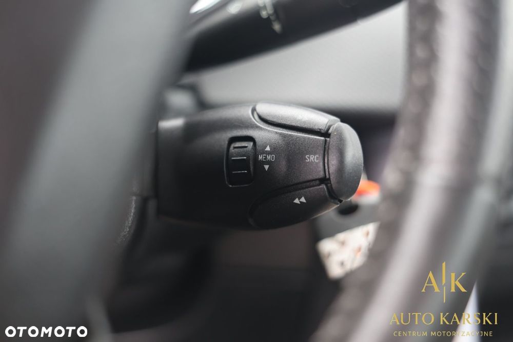 Peugeot 207 - 23