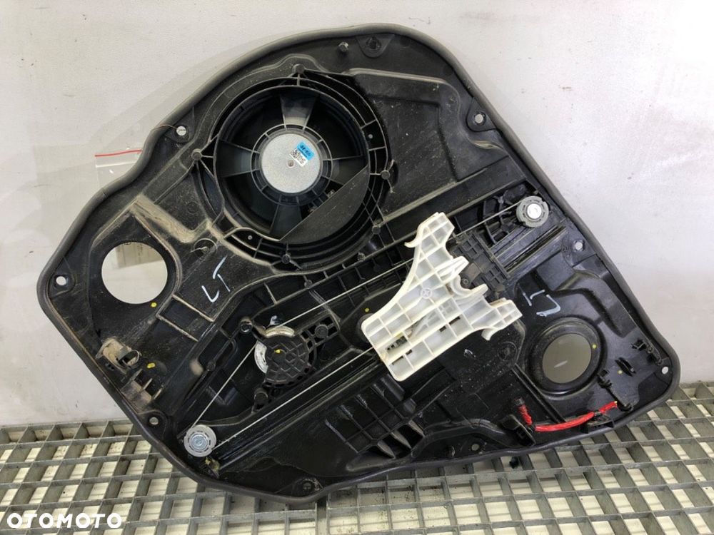 PODNOŚNIK SZYBY LEWY TYŁ  KIA CEED Sportswagon (CD) 2018 - 2022 1.4 T-GDI 103 kW [140 KM] benzyna - 2