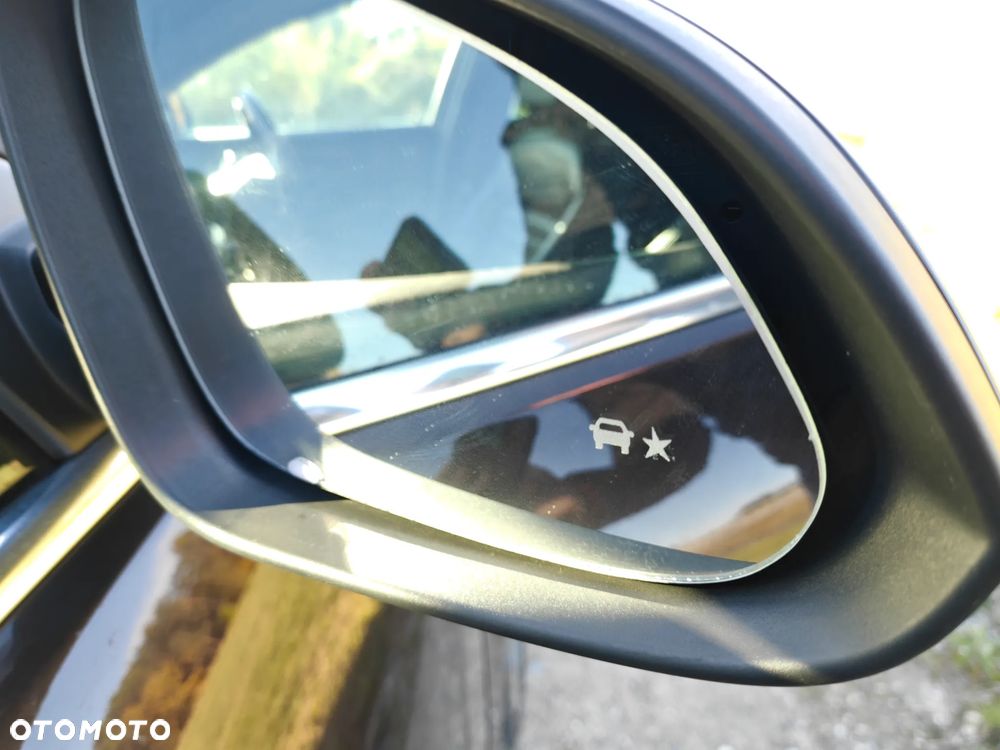 Opel Insignia - 25