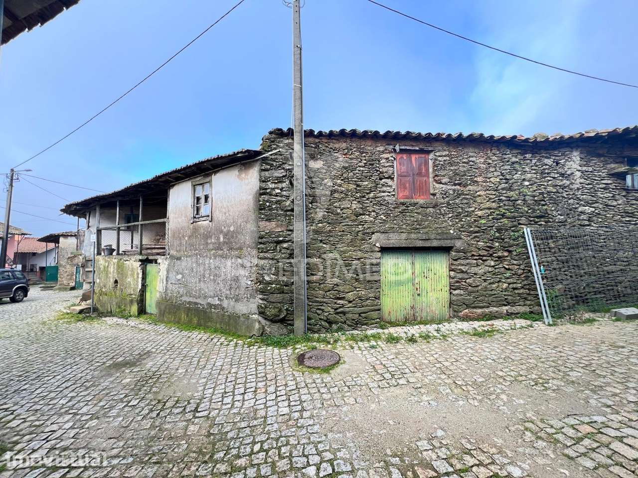 Moradia para reconstrução - Grande imagem: 3/15
