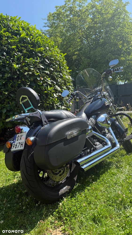 Harley-Davidson Dyna Street Bob - 12