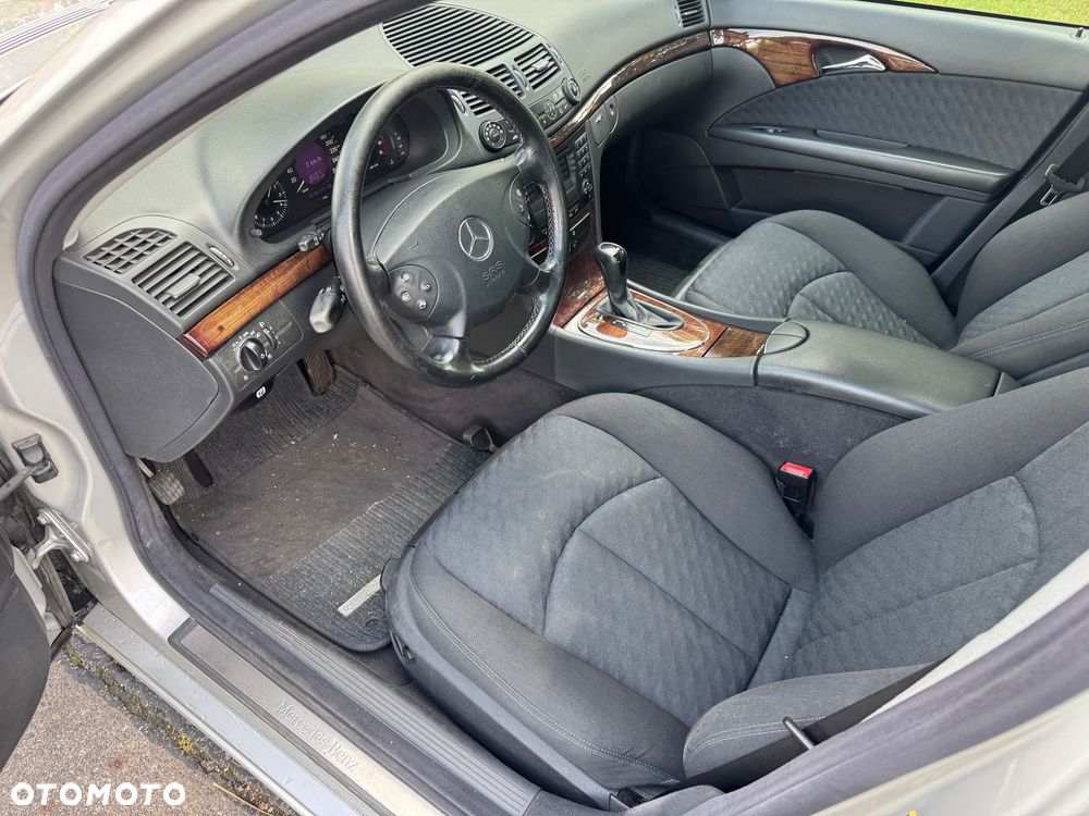 Mercedes-Benz Klasa E 200 Kompressor Automatik Classic - 17