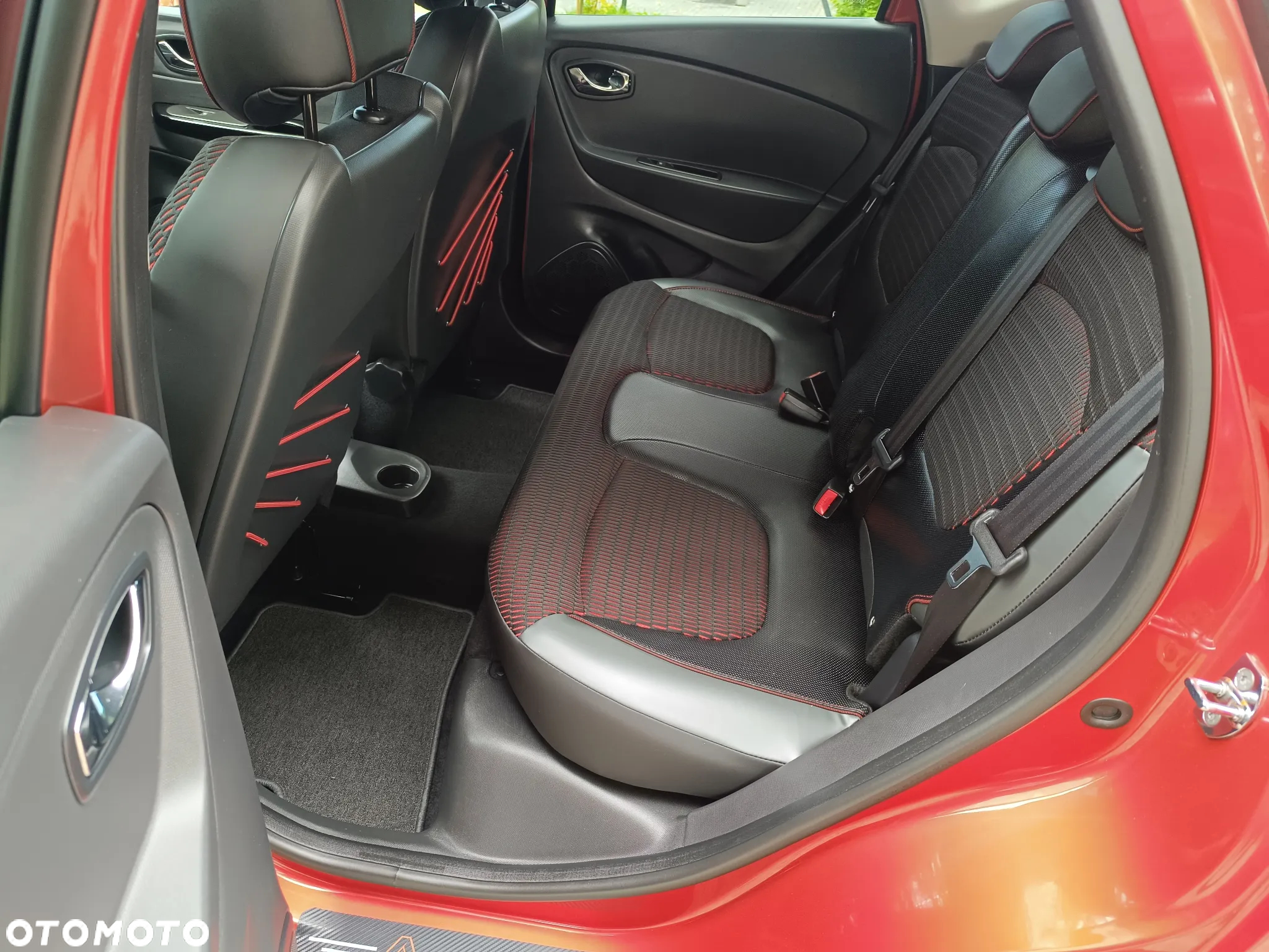 Renault Captur 1.2 TCe Intens EDC - 28