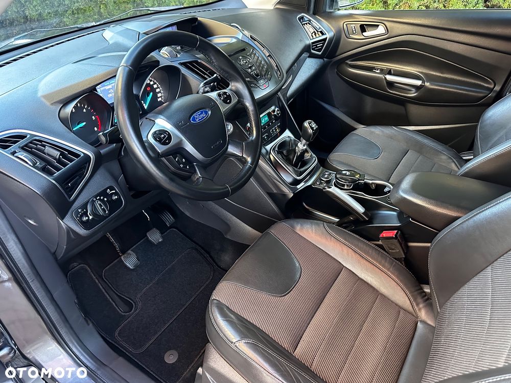 Ford Kuga 2.0 TDCi 4x4 Titanium - 21