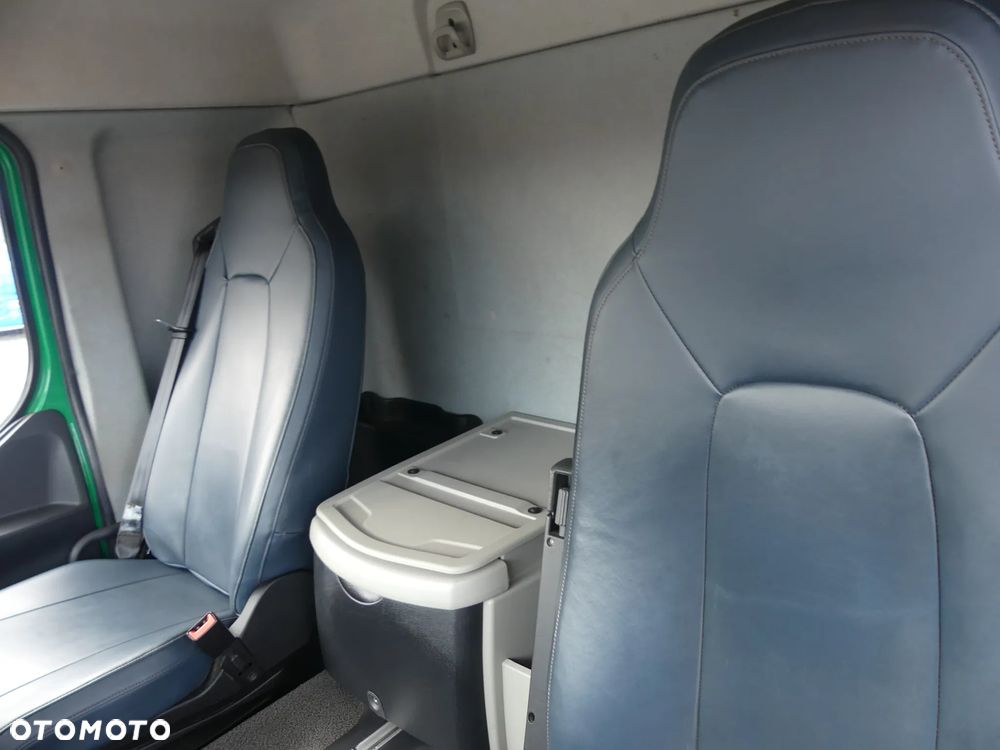 Volvo FL 16.250 / EURO 6 / KONTENER + WINDA / OTWIERANY BOK / - 30