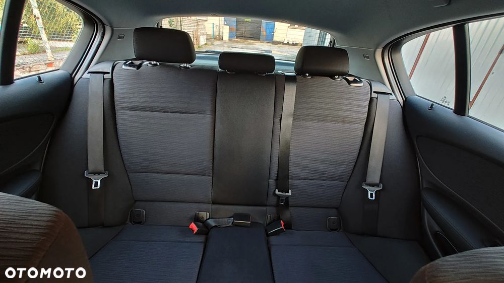 BMW Seria 1 - 36