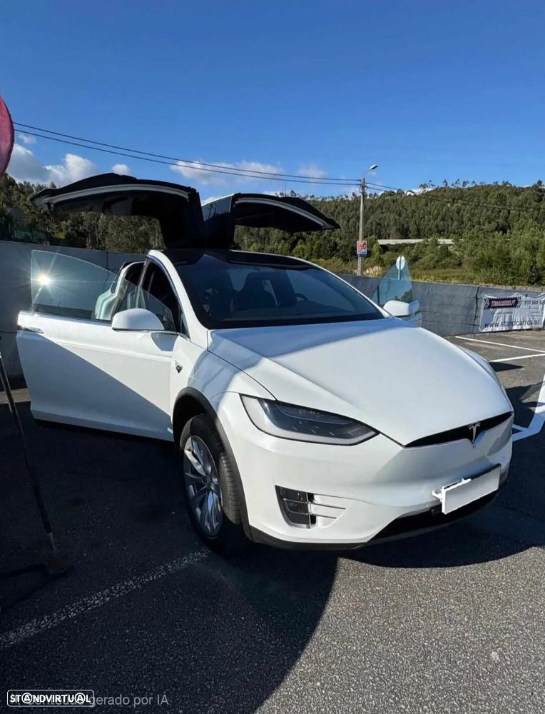 Tesla Model X - 2