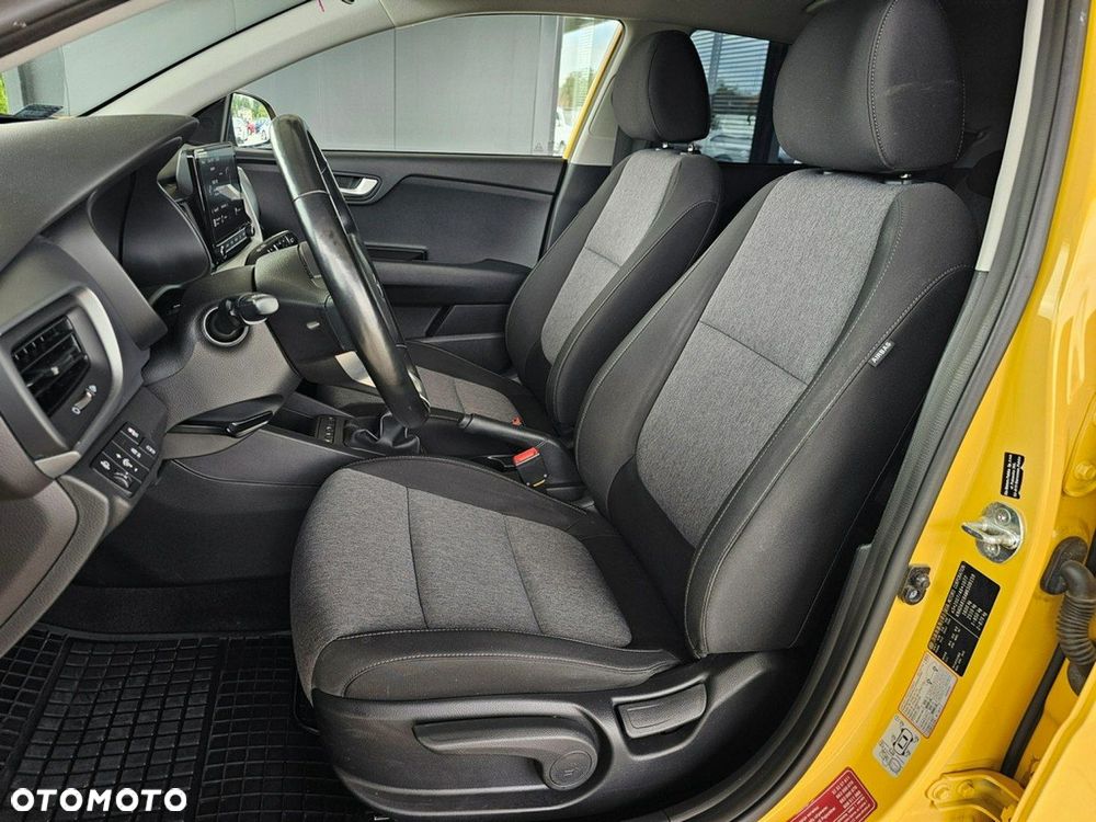 Kia Stonic - 27