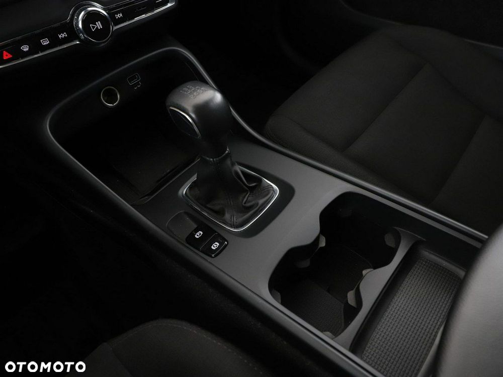 Volvo XC 40 T3 - 32