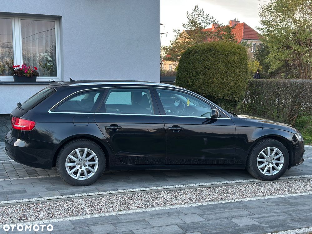 Audi A4 Avant 2.0 TDI DPF Ambiente - 12