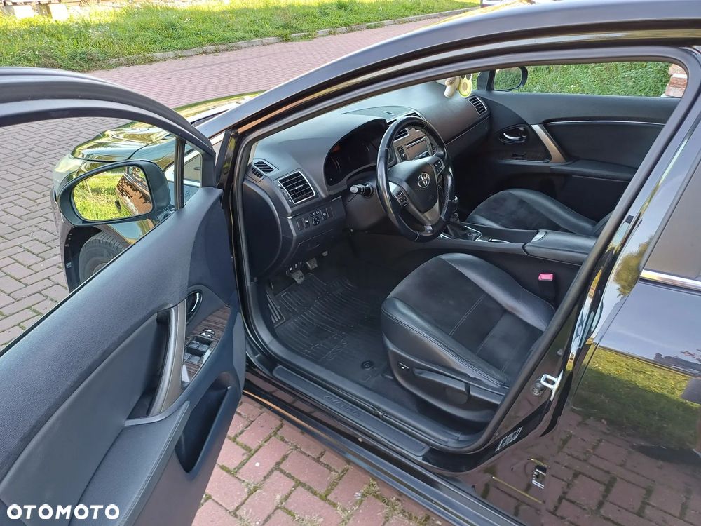 Toyota Avensis 2.0 D-4D Executive - 14