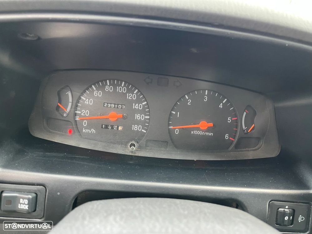 Mitsubishi L200 4x4 4 Lugares - 14