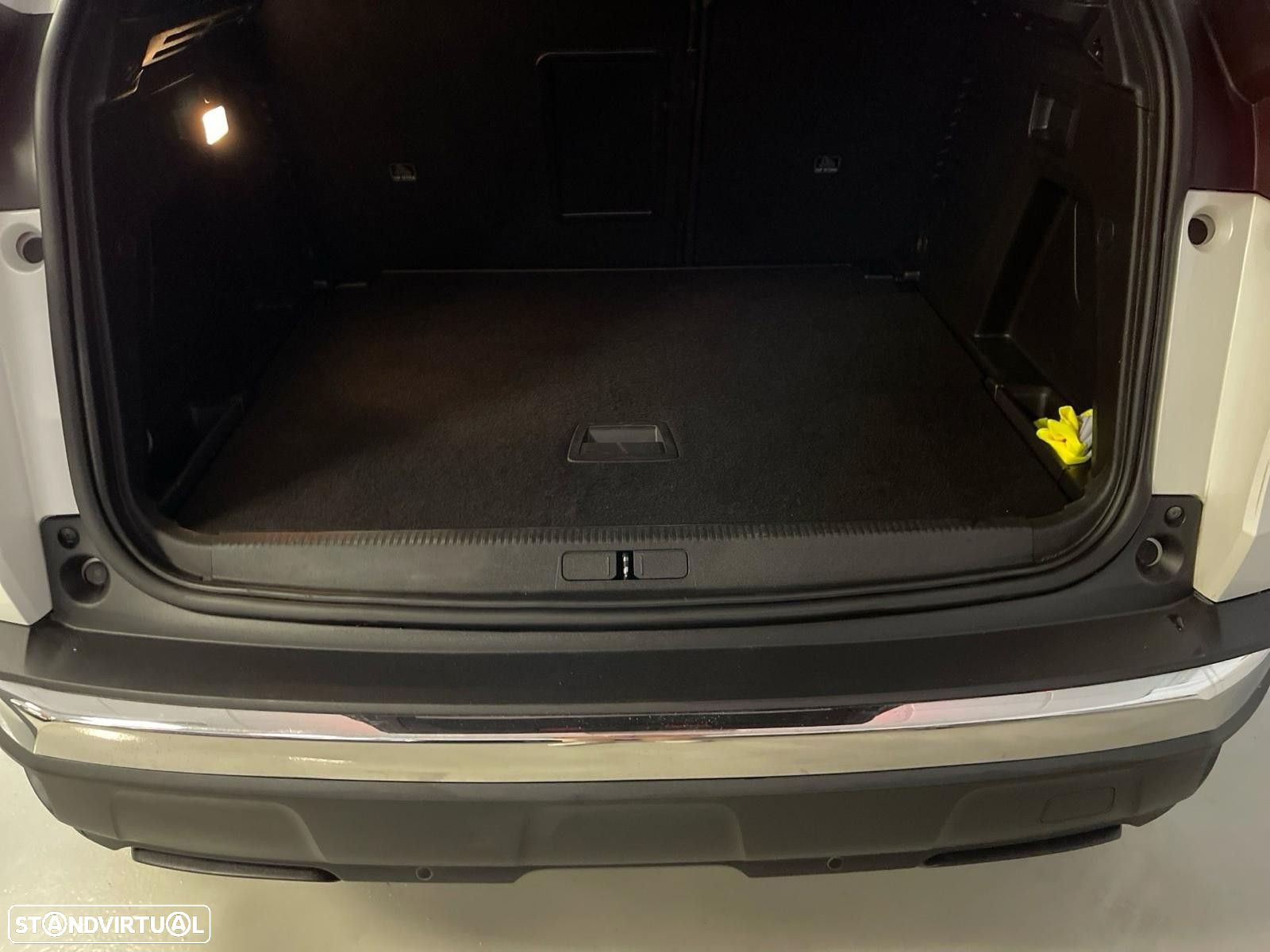 Peugeot 3008 ver-1-5-bluehdi-allure-pack - 32