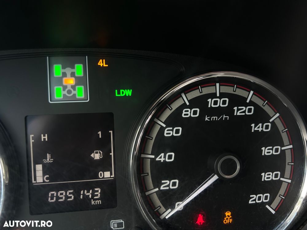 Mitsubishi L200 Double Cab 2.4 DI-D M/T Intense - 5