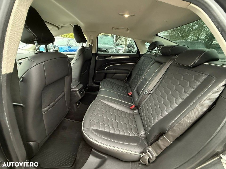 Ford Mondeo - 25