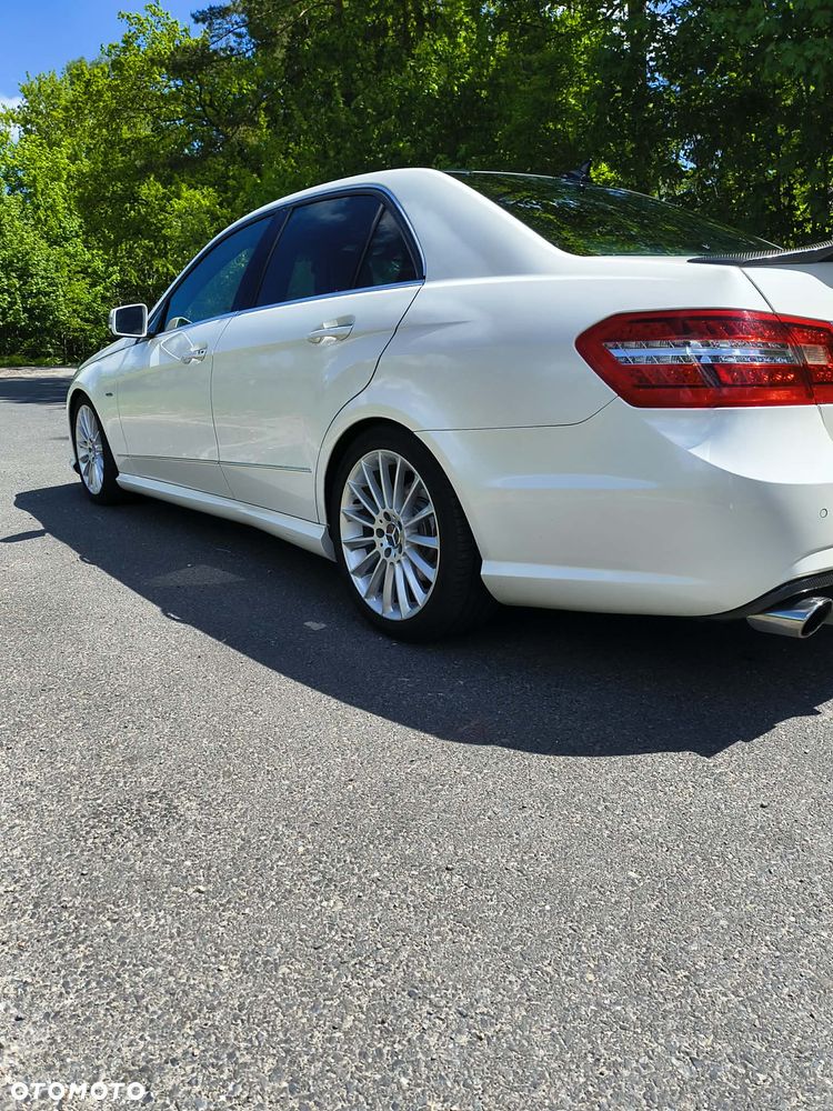 Mercedes-Benz Klasa E 350 CDI BlueEff Avantgarde - 21