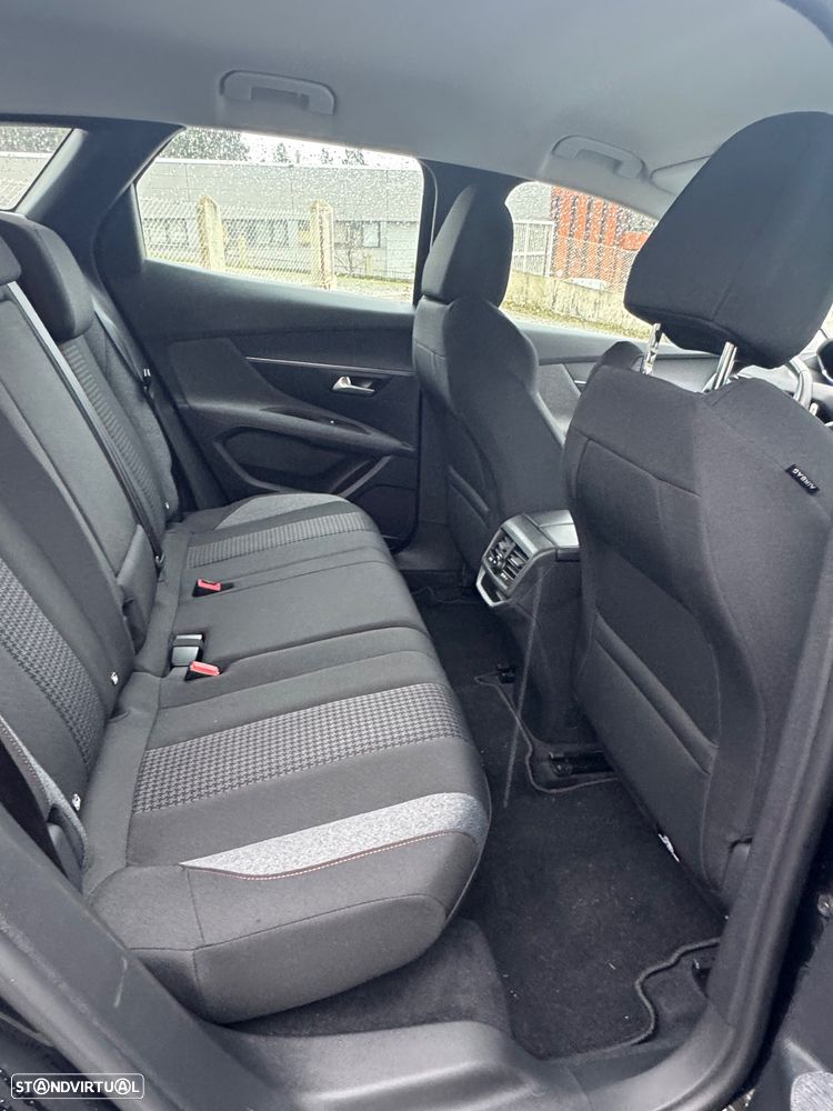 Peugeot 3008 1.2 PureTech Allure Pack EAT8 - 9