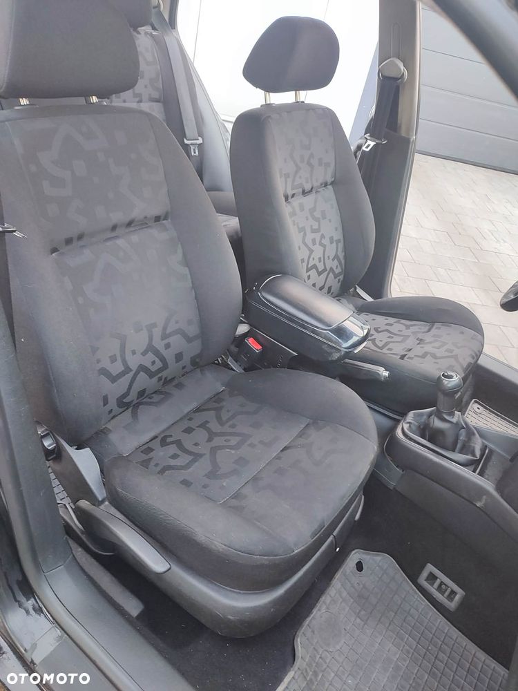 Volkswagen Golf 1.6 Comfortline - 7